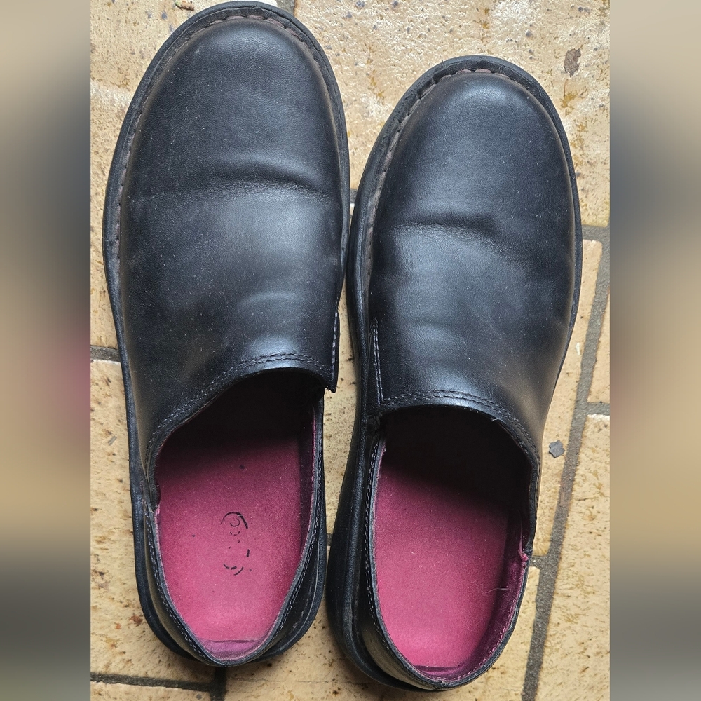 Chaco Black Leather Slip-On Shoes sz7.5 - Picture 5 of 5